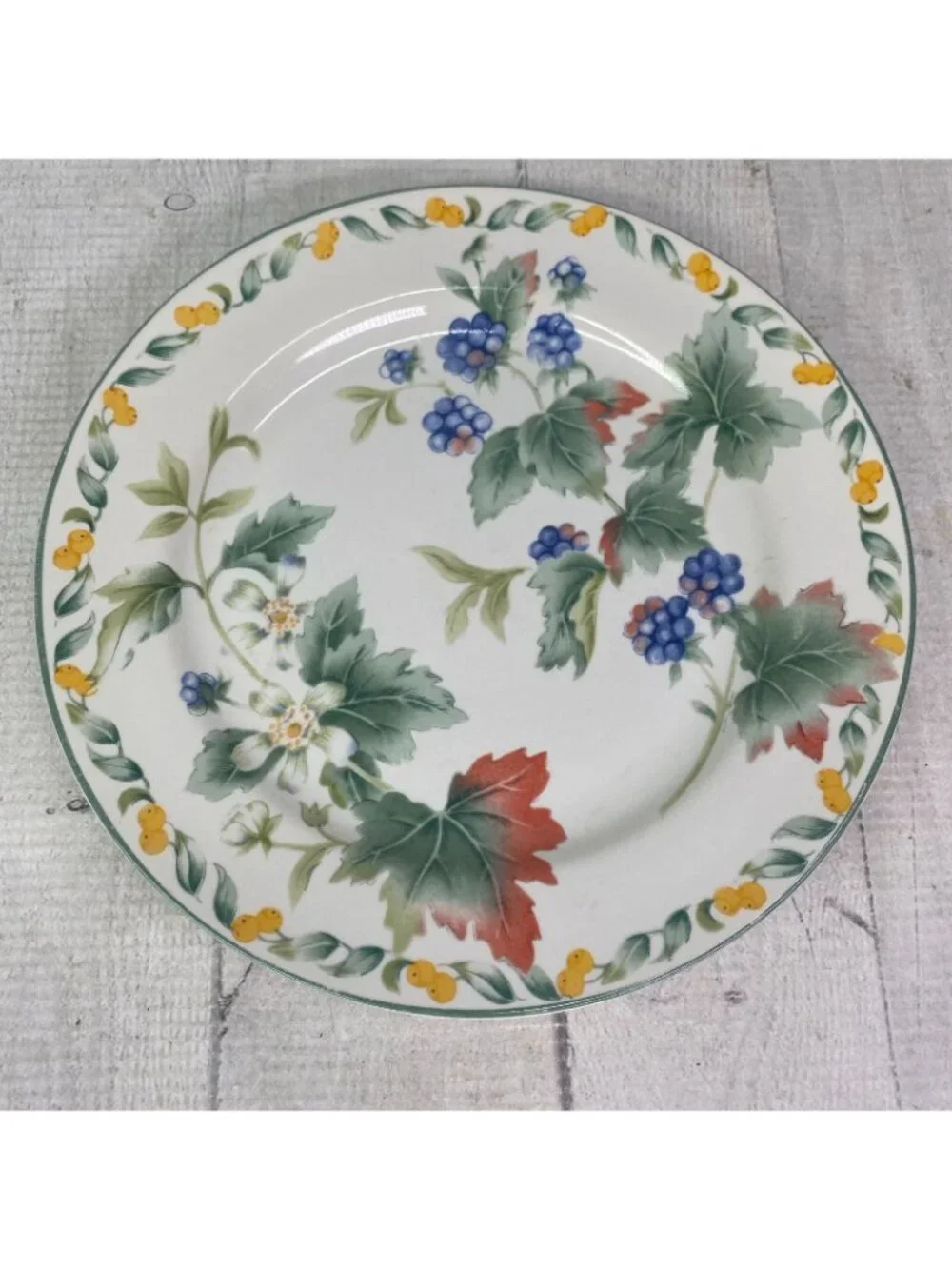 Vintage Julie Pople Avon COUNTRY FRUIT COLLECTION Porcelain Salad Plate Set 4
